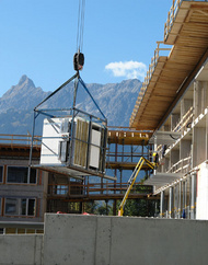 Einbringung der Fertigbäder auf der Baustelle