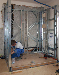 Montage der der Leichtbauständerwände.