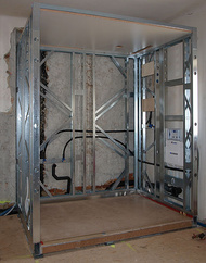 Aufsetzen der Deckenplatte und fertigstellen der Internverrohrung mit Druckprobe.